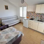 Apartment Viola *