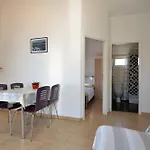Viola * Betina (Sibenik-Knin)