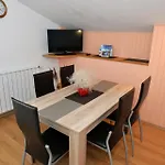 Viola Apartment *