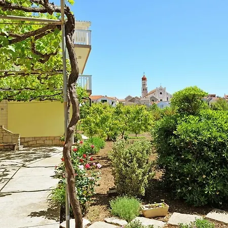Apartment Viola Betina (Sibenik-Knin)
