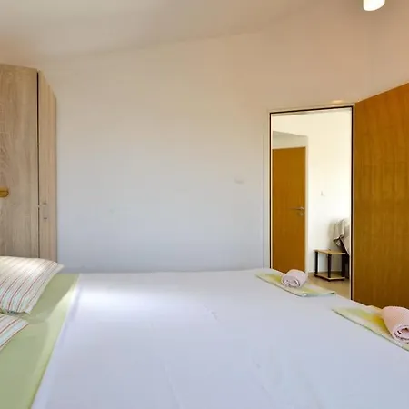 Viola Apartment Betina (Sibenik-Knin)
